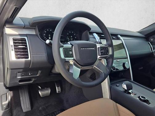 2026 Land Rover Discovery Gemini Edition