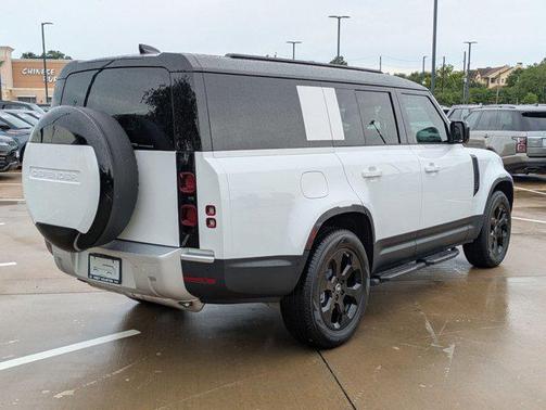 2025 Land Rover Defender 130 P300 S