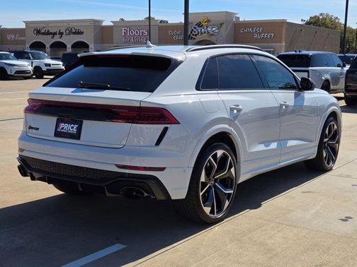 2023 Audi RS Q8 4.0T