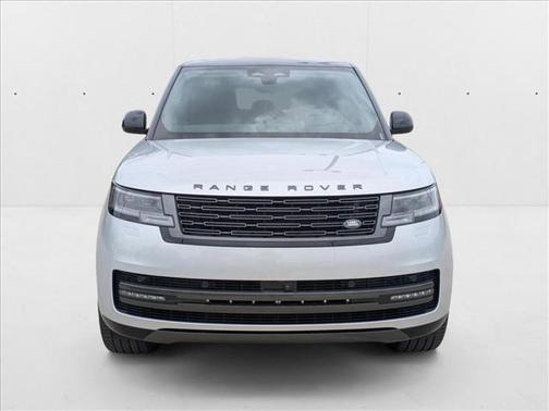 2025 Land Rover Range Rover P400 SE