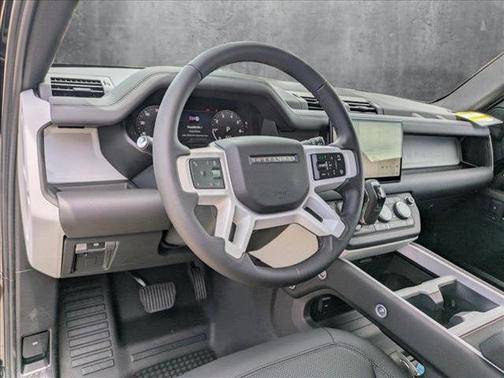 2025 Land Rover Defender 110 P400 S