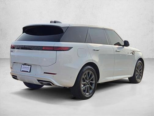 Fuji White 2026 Land Rover Range Rover Sport SE