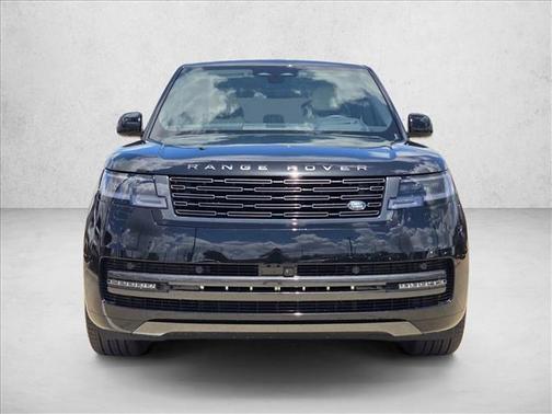 Santorini Black Metallic 2026 Land Rover Range Rover P400 SE