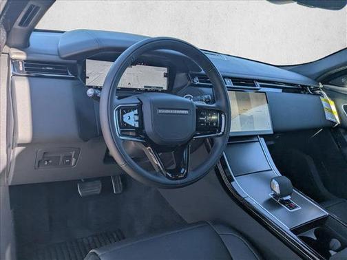 2026 Land Rover Range Rover Velar P250 SE R-Dynamic