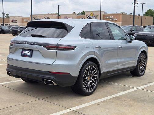 Dolomite Silver Metallic 2020 Porsche Cayenne Cayenne