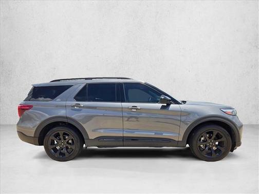 Carbonized Gray Metallic 2023 Ford Explorer ST-Line