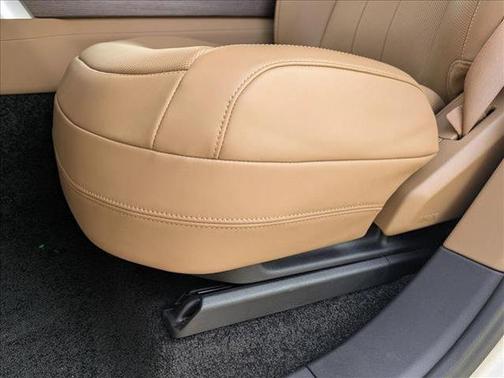 2025 Land Rover Range Rover P530 SE 7 Seat