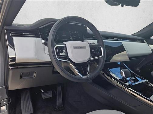 Santorini Black Metallic 2026 Land Rover Range Rover Sport SE