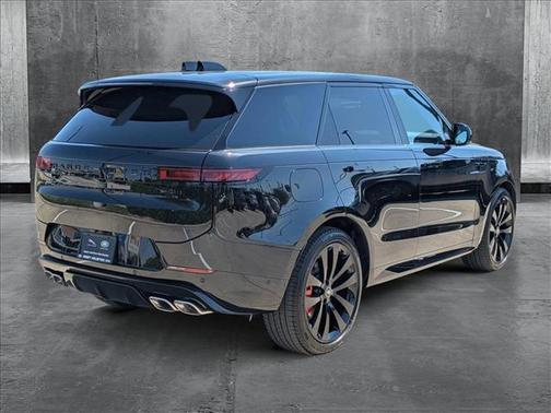 2025 Land Rover Range Rover Sport SE