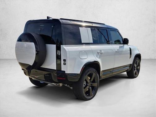 2026 Land Rover Defender P400 X-Dynamic SE