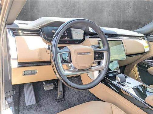 2025 Land Rover Range Rover P530 SE