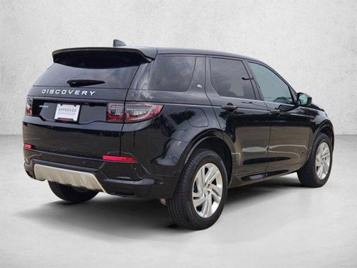 Santorini Black Metallic 2025 Land Rover Discovery Sport S
