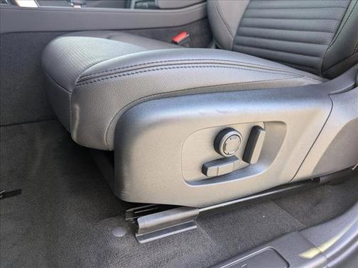 2025 Land Rover Discovery Sport S