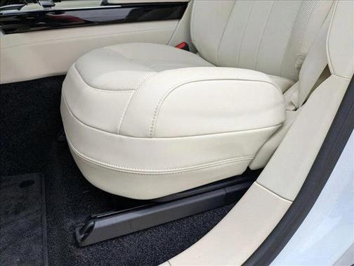 2025 Land Rover Range Rover P550e SE