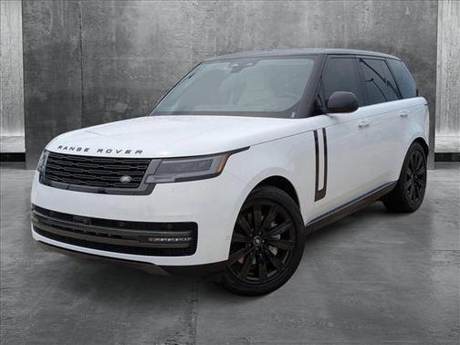 2025 Land Rover Range Rover P550e SE