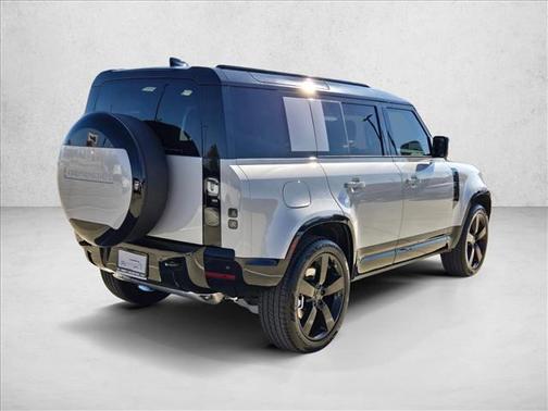 2026 Land Rover Defender P400 X-Dynamic SE