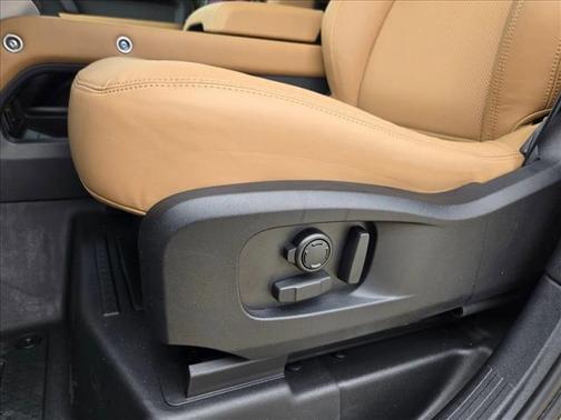 2026 Land Rover Defender P400 X-Dynamic SE