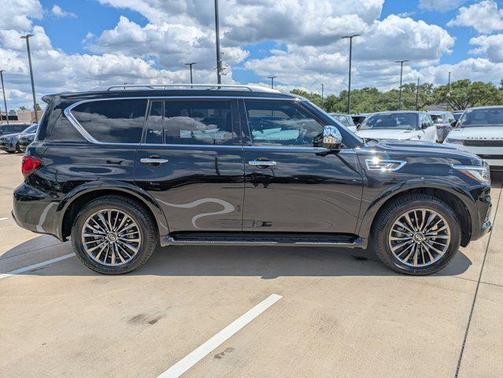 2024 INFINITI QX80 SENSORY AWD