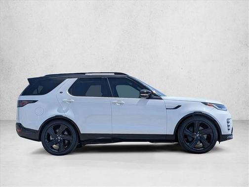 Fuji White 2023 Land Rover Discovery P360 HSE R-Dynamic