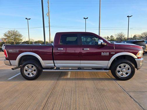 2017 RAM 2500 Laramie Crew Cab 4x4 6'4' Box