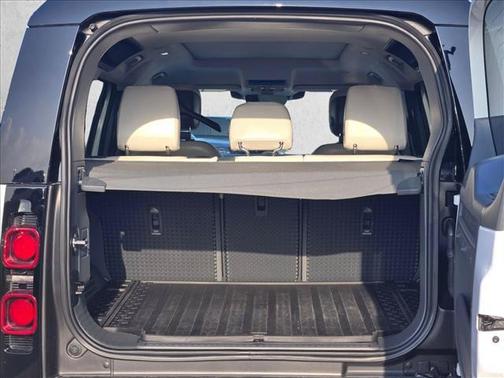 Fuji White 2023 Land Rover Defender 110 S