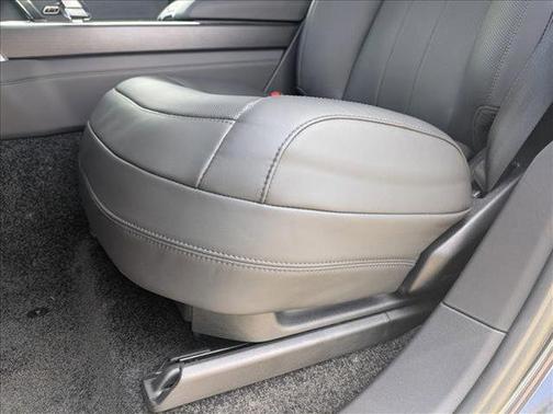 2025 Land Rover Range Rover P400 SE 7 Seat