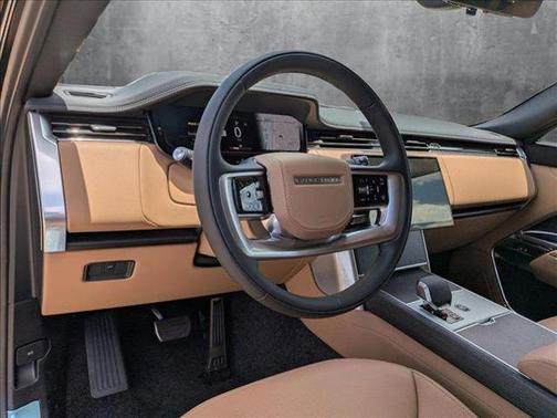 2025 Land Rover Range Rover P400 SE