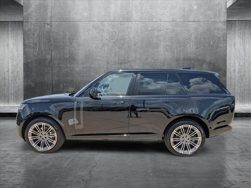 2025 Land Rover Range Rover P400 SE