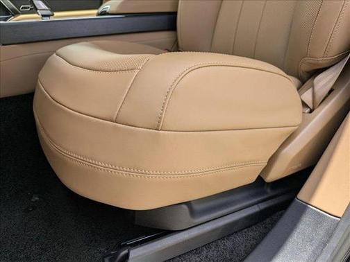 2025 Land Rover Range Rover P400 SE