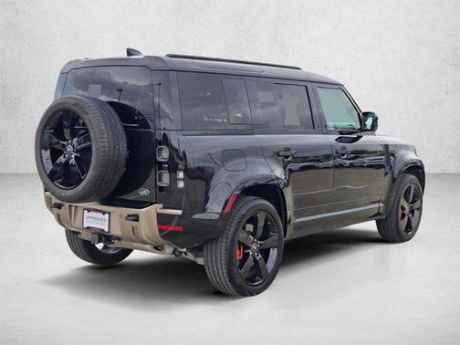 Santorini Black Metallic 2021 Land Rover Defender 110 X