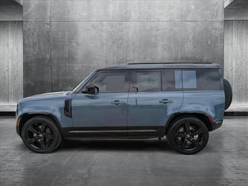 2025 Land Rover Defender 110 P400 X-Dynamic SE
