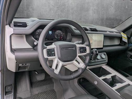 2025 Land Rover Defender 110 P400 X-Dynamic SE
