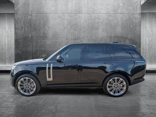 2025 Land Rover Range Rover P530 SE
