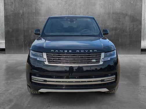 2025 Land Rover Range Rover P530 SE