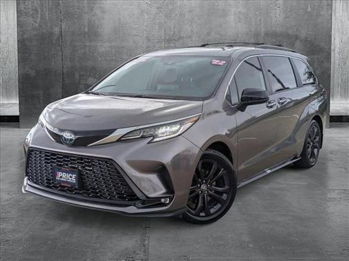 2022 Toyota Sienna XSE 7 Passenger