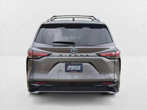 2022 Toyota Sienna XSE 7 Passenger