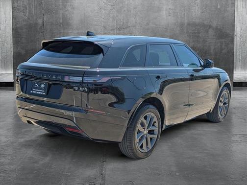 2026 Land Rover Range Rover Velar P250 SE R-Dynamic