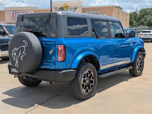 2023 Ford Bronco Outer Banks