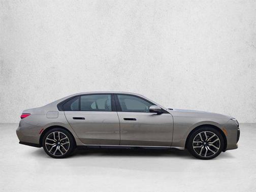 Gray 2024 BMW 740 740i