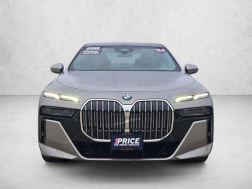 Gray 2024 BMW 740 740i