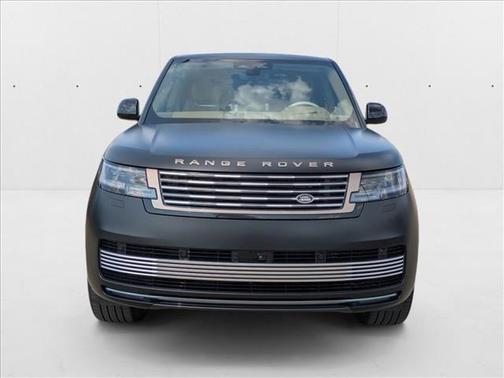 2025 Land Rover Range Rover P615 SV