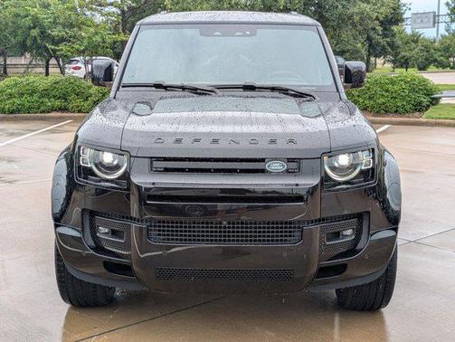 2025 Land Rover Defender 130 P400 X-Dynamic SE
