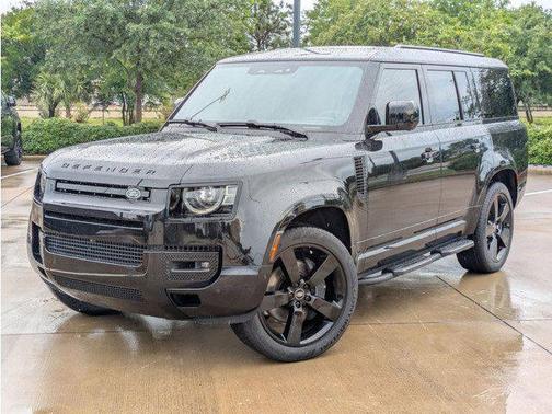 2025 Land Rover Defender 130 P400 X-Dynamic SE