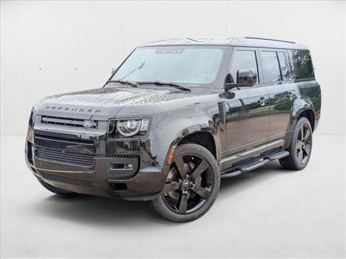 2025 Land Rover Defender 130 P400 X-Dynamic SE