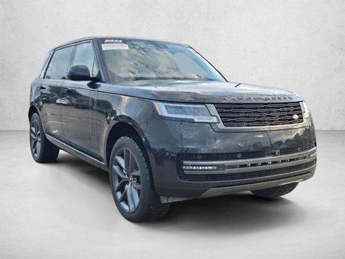 Santorini Black Metallic 2025 Land Rover Range Rover P400 SE 7 Seat