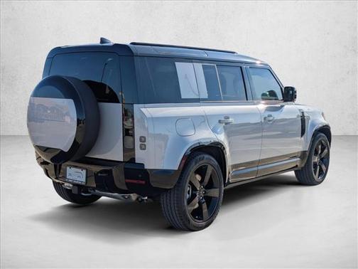 2026 Land Rover Defender X-Dynamic SE