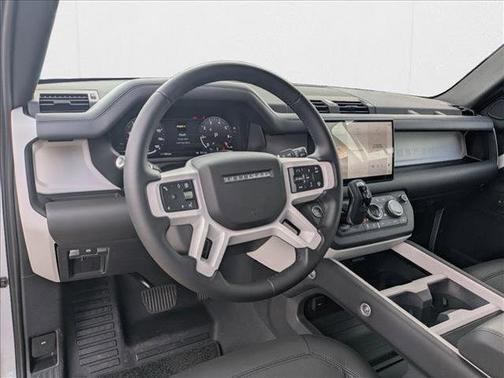 2025 Land Rover Defender 90 P300 S