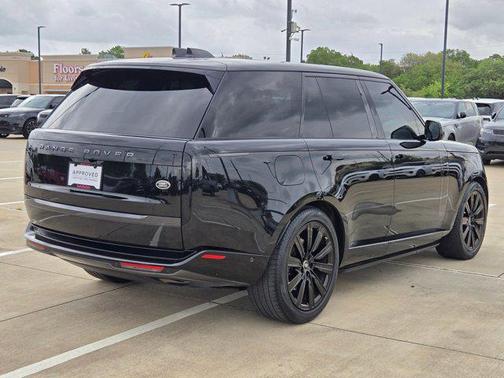 Black 2023 Land Rover Range Rover P400 SE