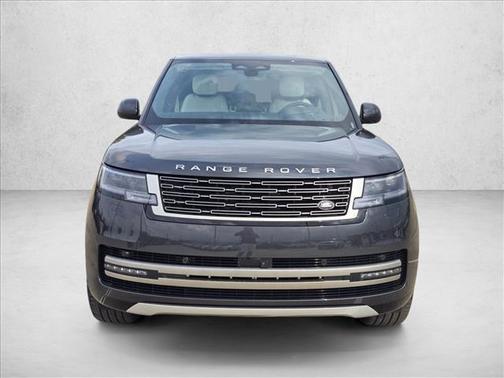 2026 Land Rover Range Rover P530 SE