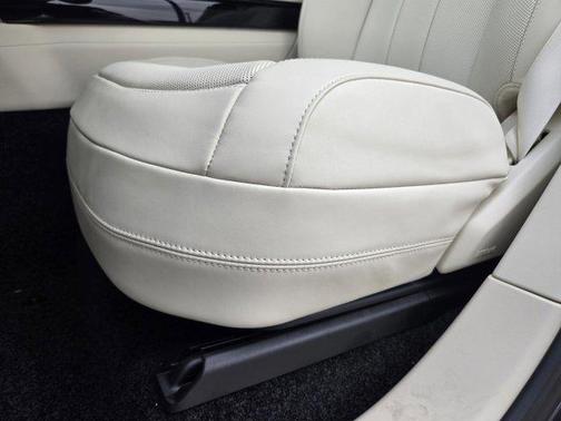 2026 Land Rover Range Rover P530 SE